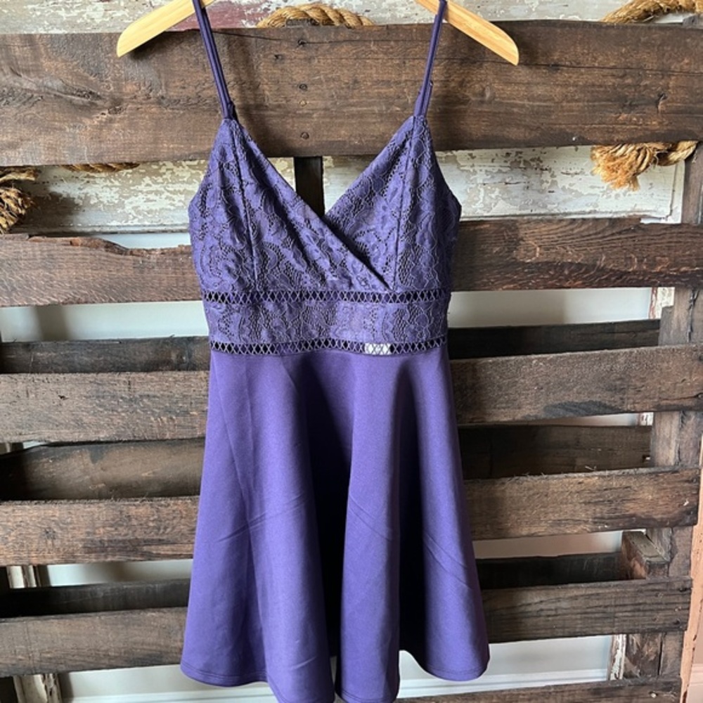🟠NWT BLUE RAIN at FRANCESCA’S Lace/Crochet Mini Dress in Purple SMALL